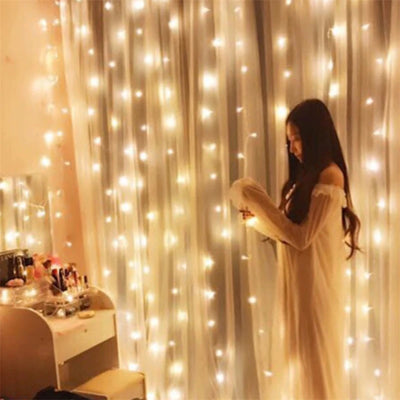 USB-powered curtain string lights