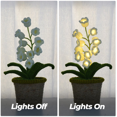 Flower Bedside Table Lamp USB for soft bedroom ambience, in WHITE