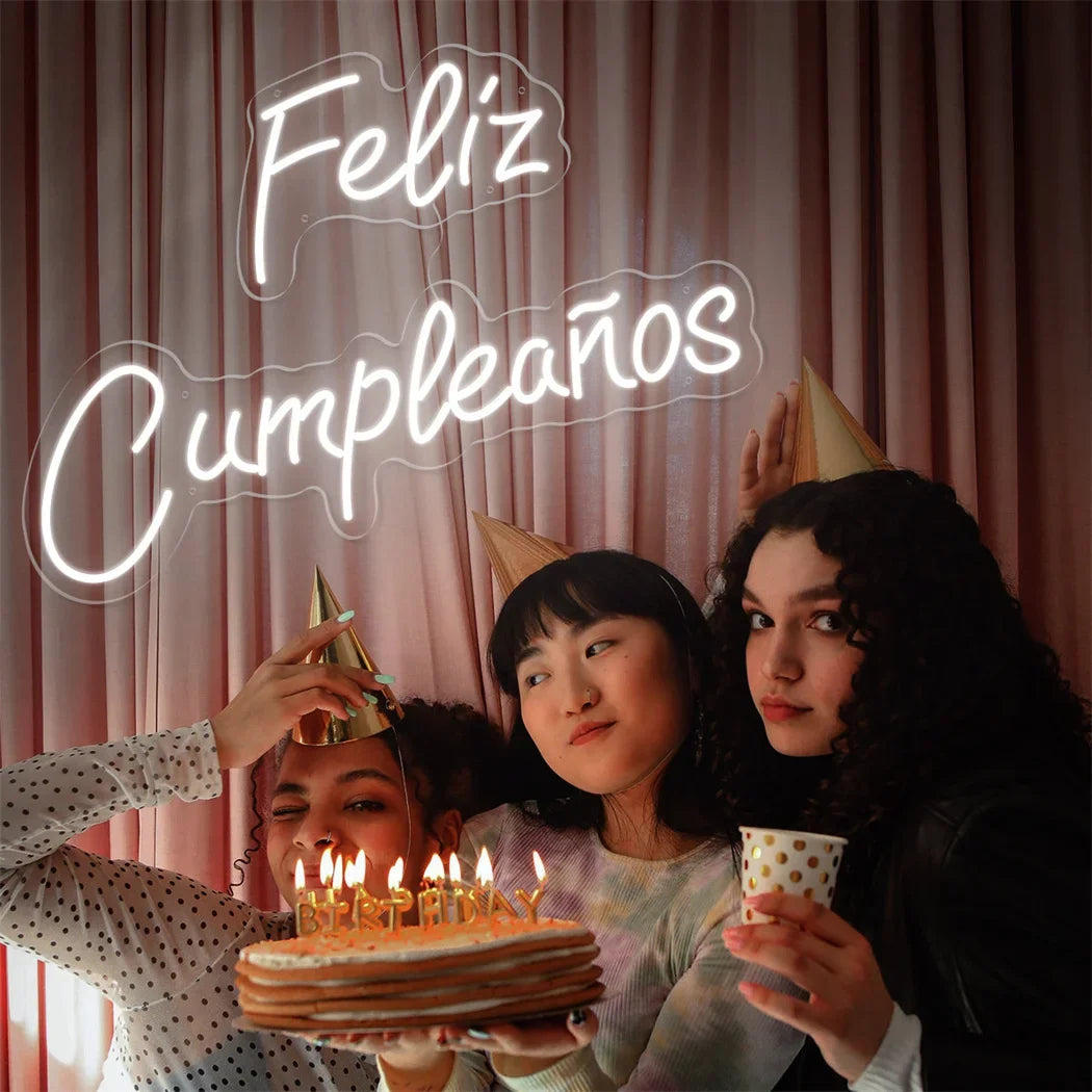 Feliz Cumpleanos Neon Neon Wall Light USB close-up product view